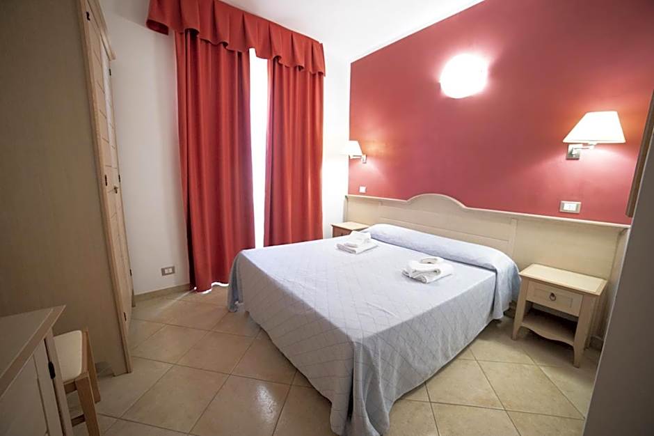 B&B Marina Sleep And Ship