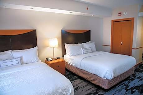 Studio, 2 Queen, Sofa bed