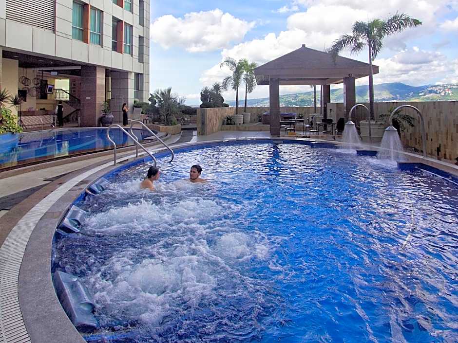 Crown Regency Hotel & Towers