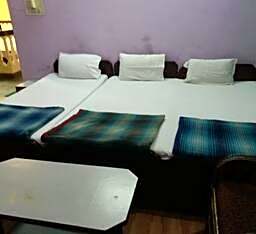 Hotel Raj Bed & Breakfast