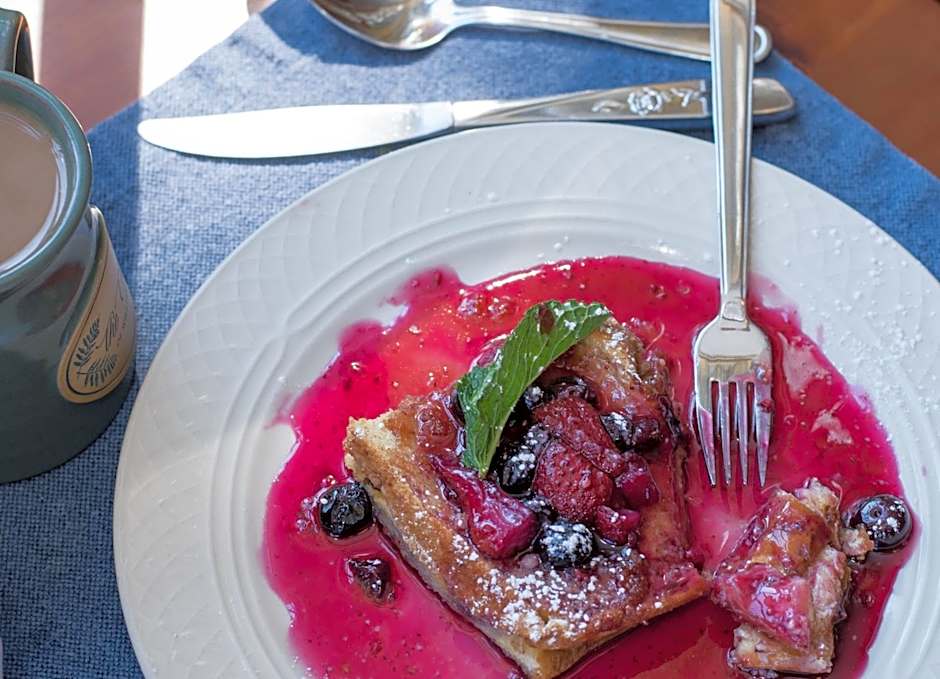 Cedars of Williamsburg Bed & Breakfast