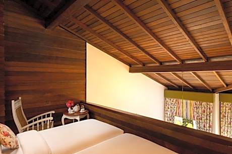 Deluxe Attic Room