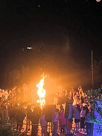 Nha Co Homestay - Khuoi Ky Stone Village