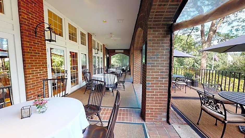 Simsbury Inn