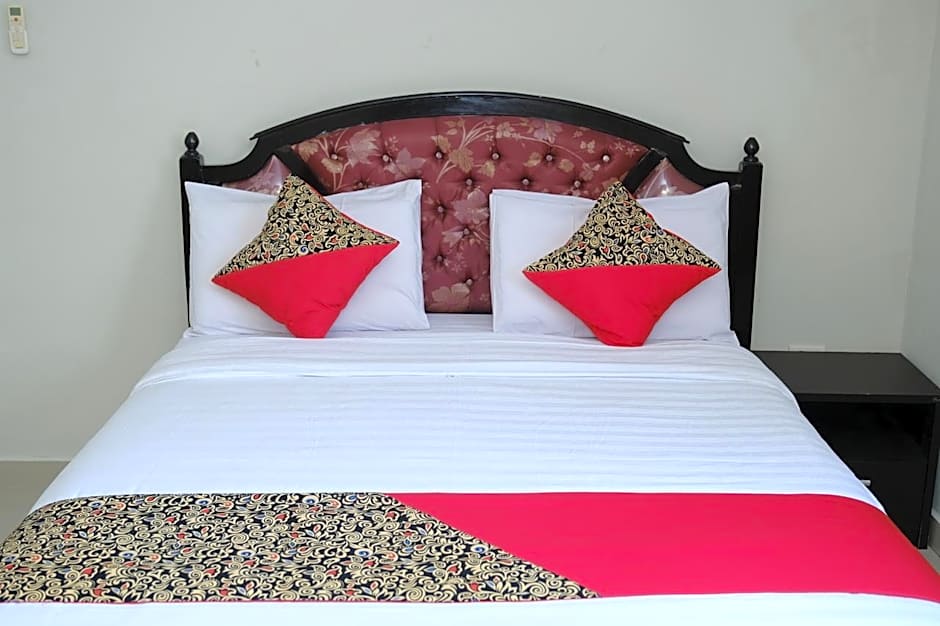 Joyful Hotel