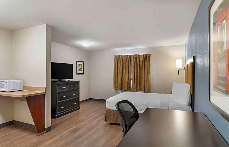 Extended Stay America Suites - St. Louis - Earth City