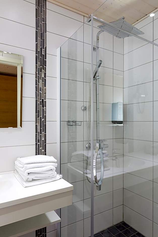 Samantta Hotel & Restaurant