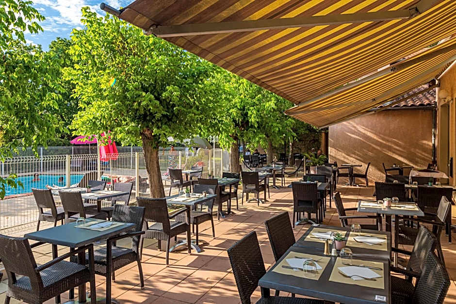 Logis Hotel Noemys pont de l'Etoile