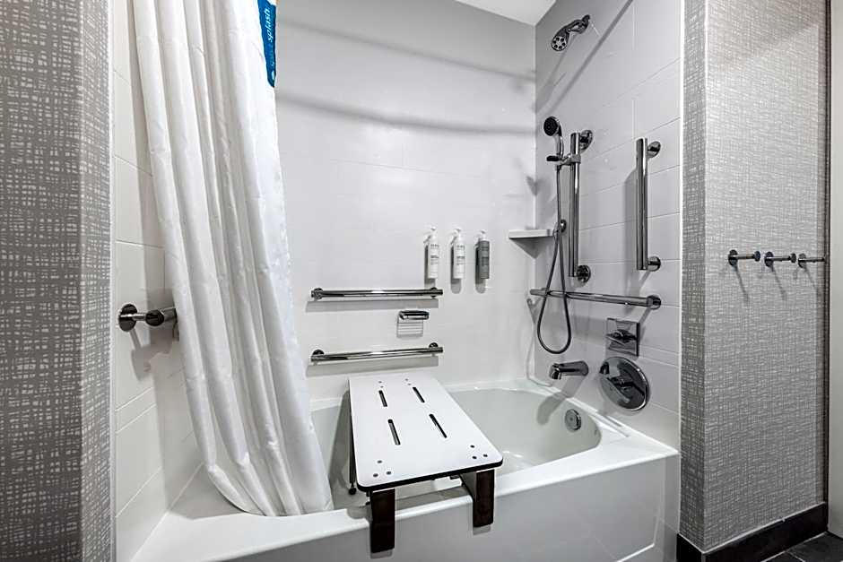 Hampton Inn By Hilton Columbus Downtown