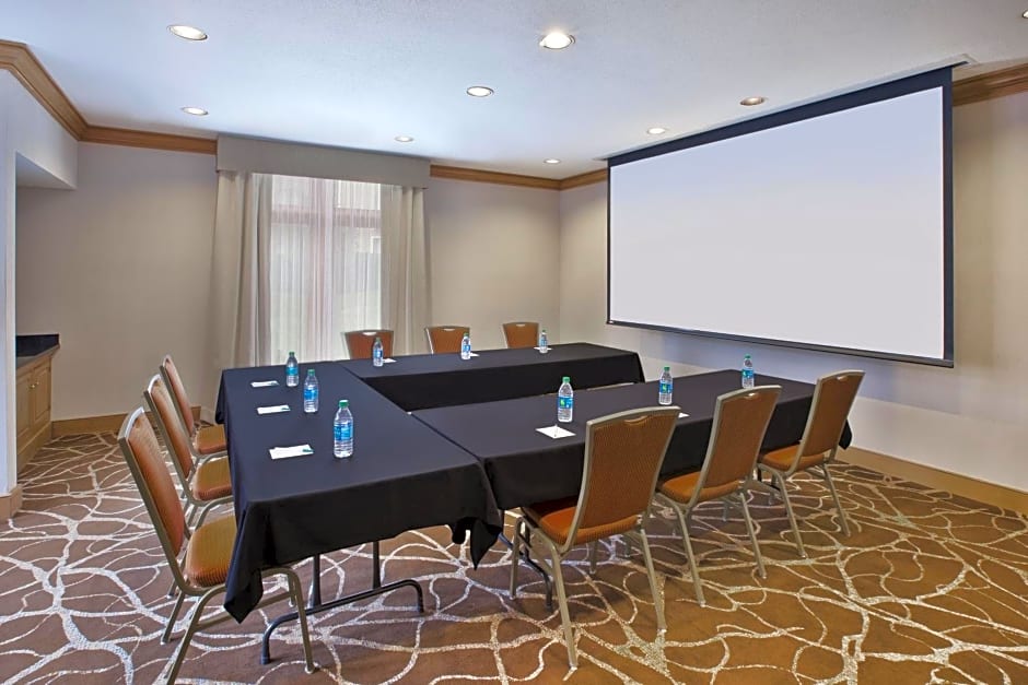 Homewood Suites Dayton-Fairborn – Fairborn, OH