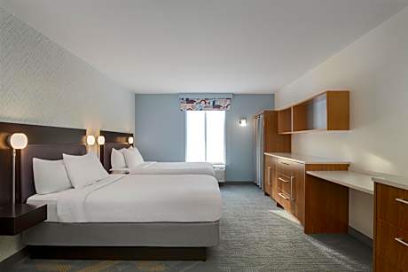 Queen Studio with Two Queen Beds - Non-Smoking