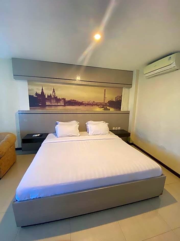 Alexander Hotel Tegal