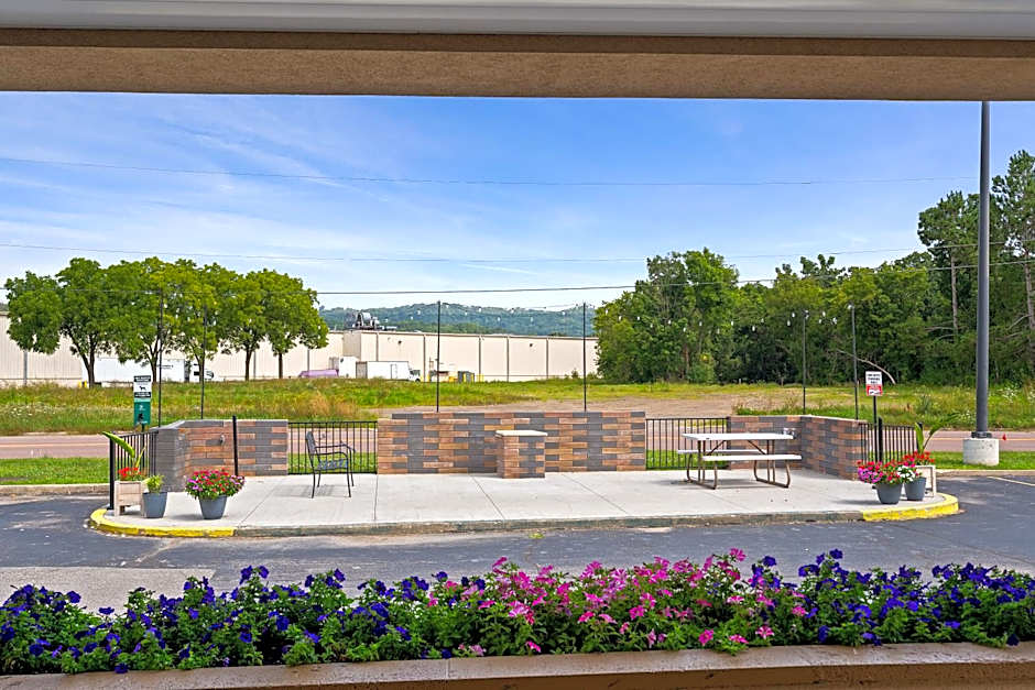 Baymont by Wyndham La Crosse/Onalaska