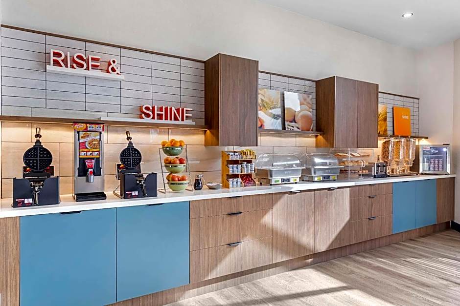 Comfort Inn & Suites Irvine Spectrum