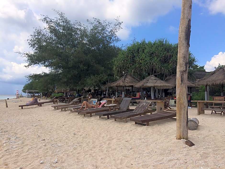 Gili Beach