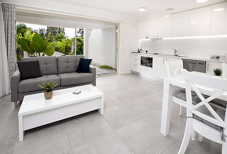 Noosa River Palms