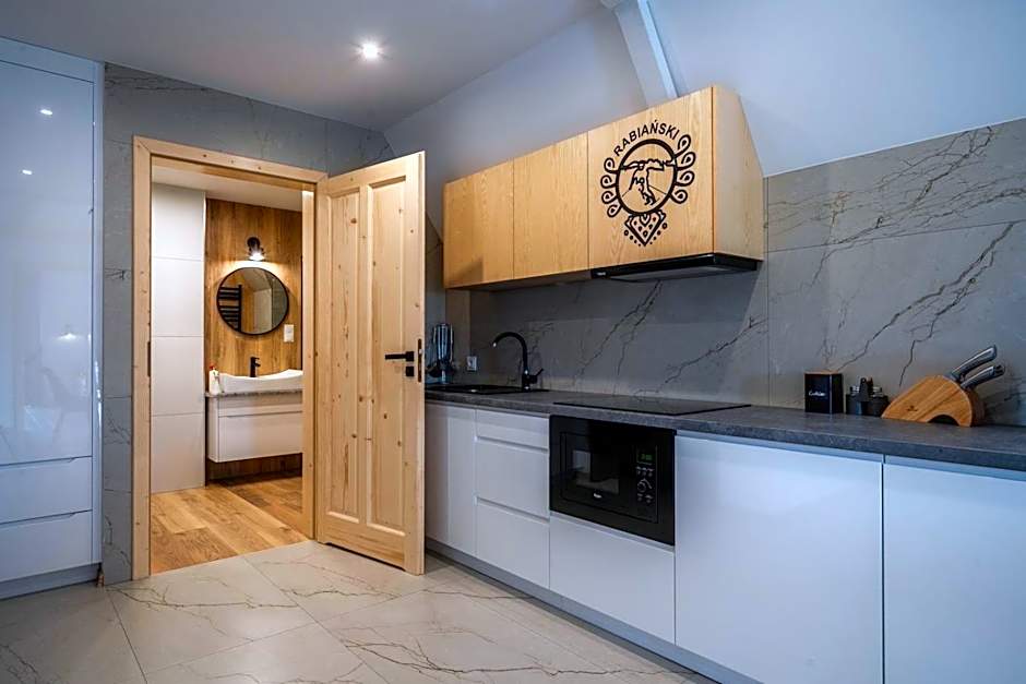 Aparthotel Rabiań-SKI 10metrów do wyciagu połączonego z całą Kotelnicą na miejscu wypoożyczalnia z serwisem