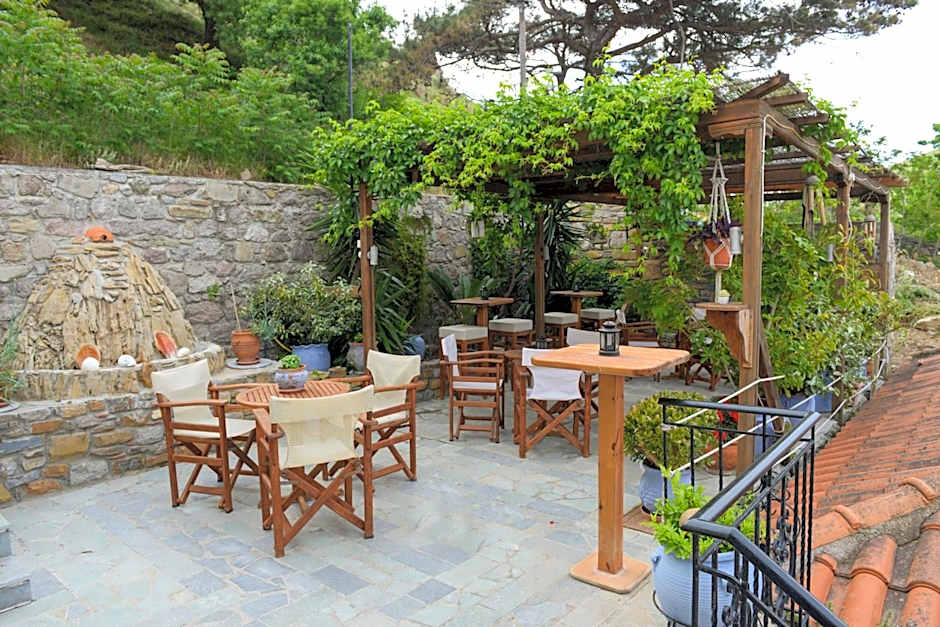 Hotel Dina - Ξενοδοχείο Ντινα