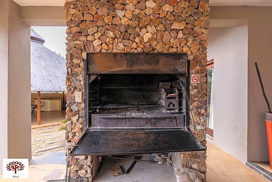 Zebula Golf and Wildlife Estate - Aardwolf Pax 10 - Moi Signature Luxury villa