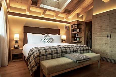 Standard Double Room with Mountain View