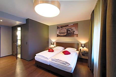 Economy Double Room - Basement