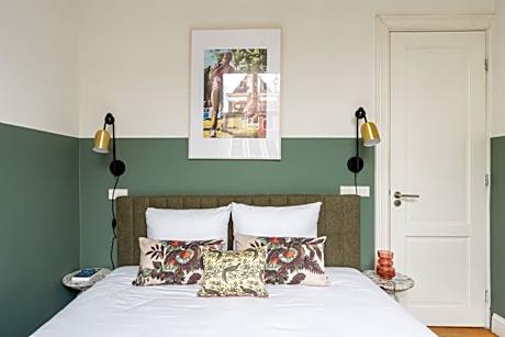 One-Bedroom Apartment (4 Adults)