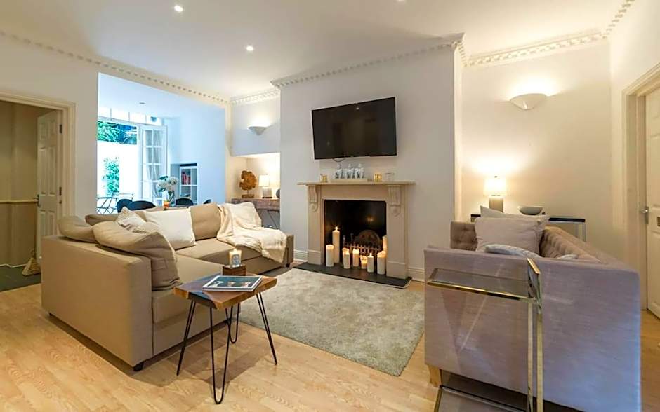 Spacious 1 bed Sloane Square