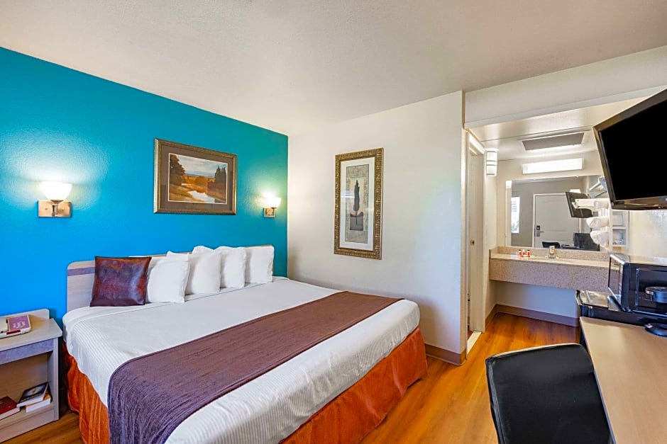 Travelodge by Wyndham Miles City