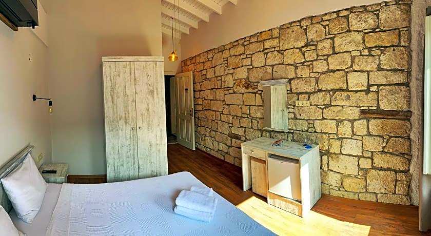 Oberj d'Azur Alacatı