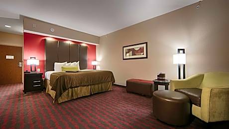 1 King Bed, Non-Smoking, Pillow Top Mattress, Microwave And Refrigerator, 37 Inch Television, Full B