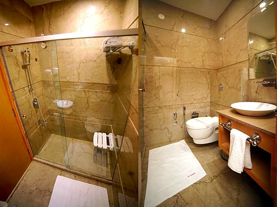 Hotel Landmark Near Golden Temple