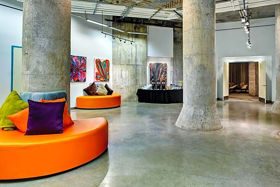 Aloft Dallas Downtown