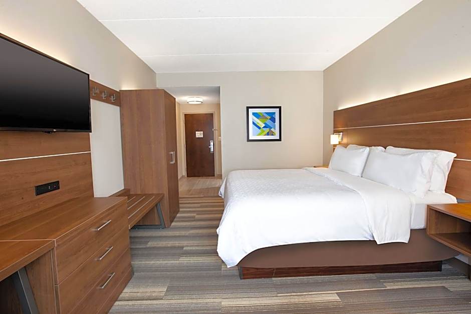 Holiday Inn Express Hotel & Suites Warrenton By IHG