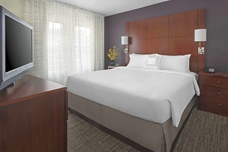 Suite, 1 Bedroom (1 King Bed and 1 Double Sofa Bed)