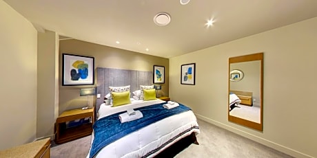4 bedroom Suite