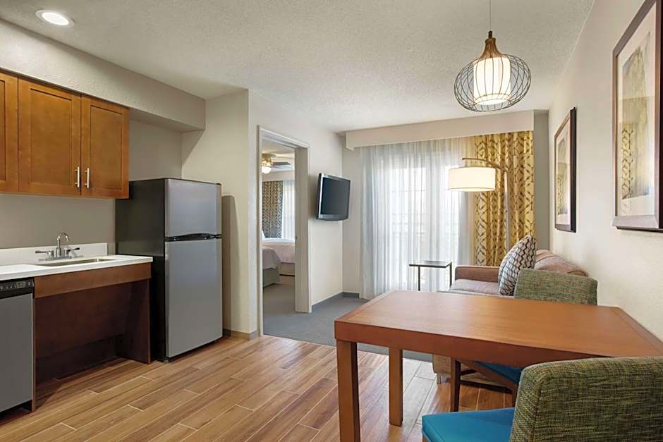Homewood Suites By Hilton Kansas City-Airport