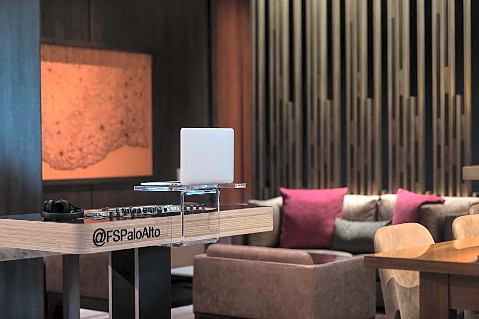 Four Seasons Hotel Silicon Valley At East Palo Alto