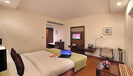 King Room - Complimentary pick & drop (Railway/Airport)