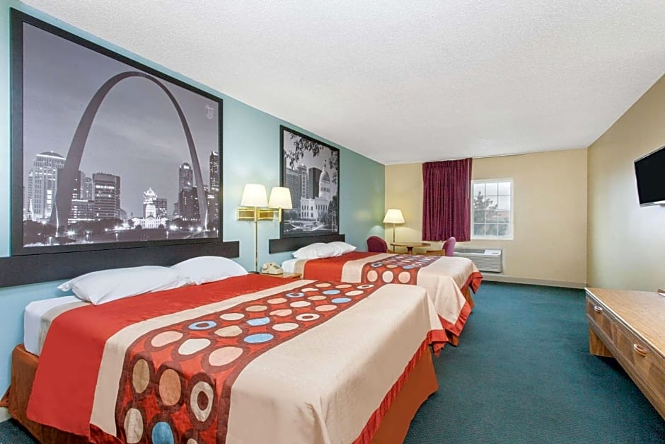 Super 8 by Wyndham Carthage