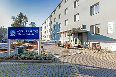 HOTEL ŁABĘDY i Hostel Łabędy