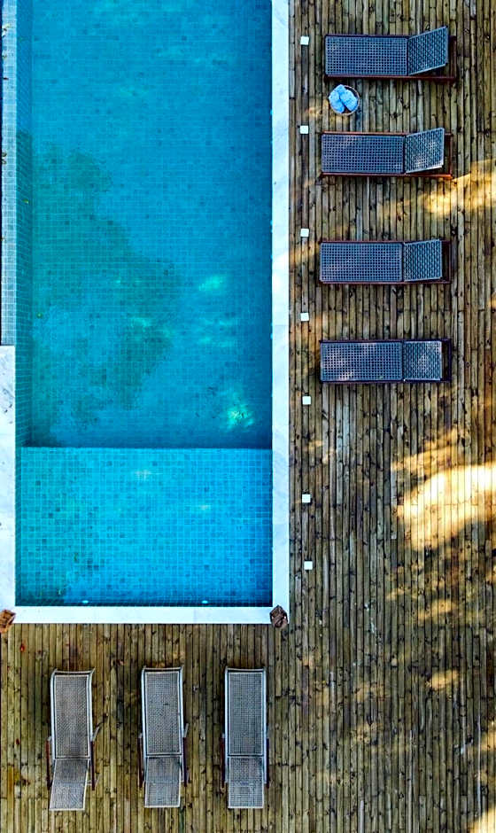 Boate, Beach Tennis & bangalôs STAFF Completo