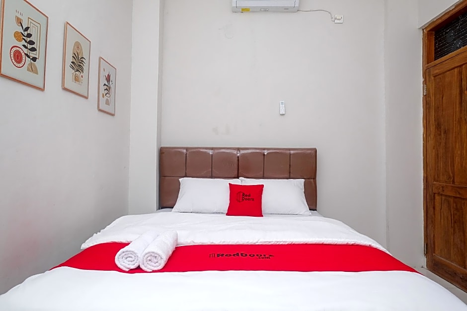 RedDoorz Syariah @ Ndalem Pusponyidro Klaten