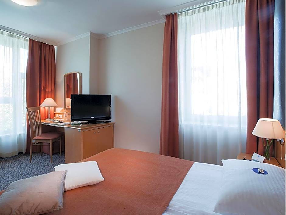 Hotel Paka