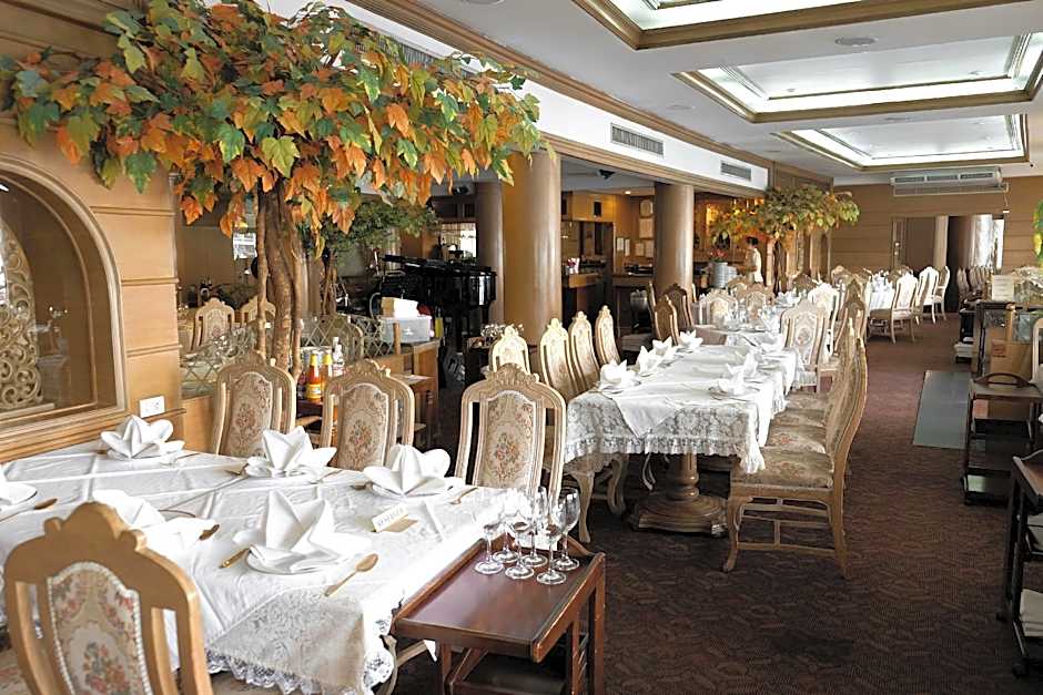 Methavalai Residence