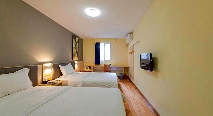 7 Days Inn Wuhan Hanzheng Street Shengli Road Metro Station