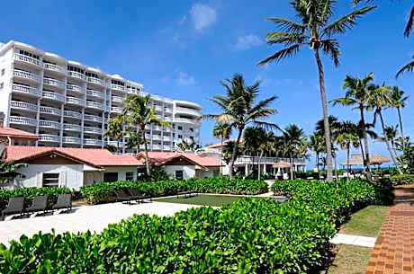 Beachcomber Resort & Club
