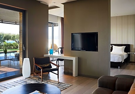 Superior Pool Access