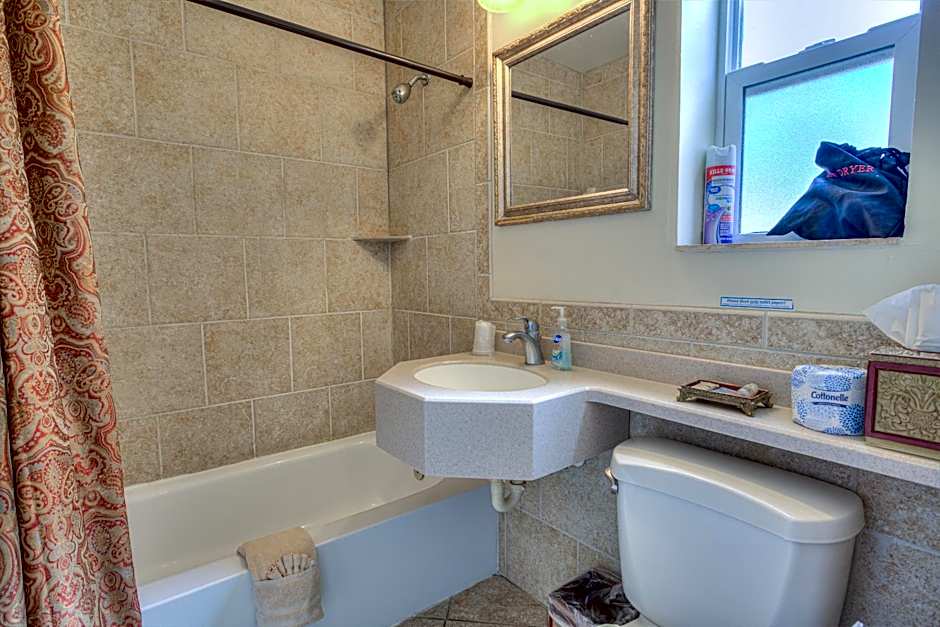 La Fiesta Ocean Inn And Suites