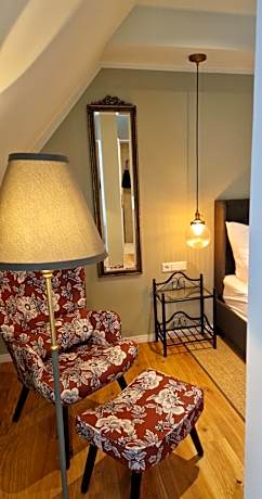 Deluxe Double Room with Shower