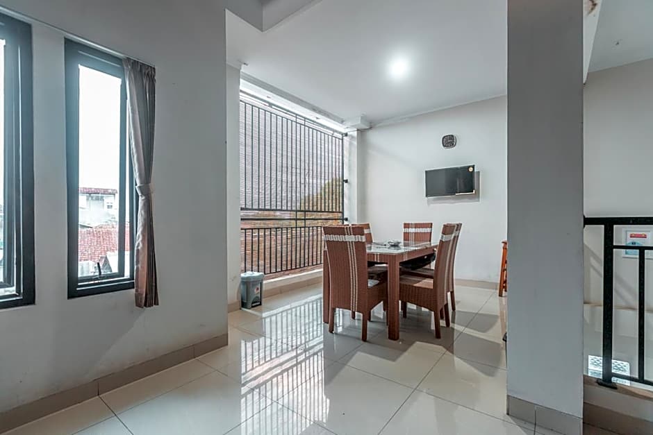 OYO Life 2335 Kos 89